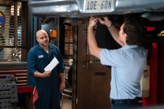 Первый брак Джорджи и Мэнди 2 сезон серия 4 «Грязные руки и забор из колючей проволоки»